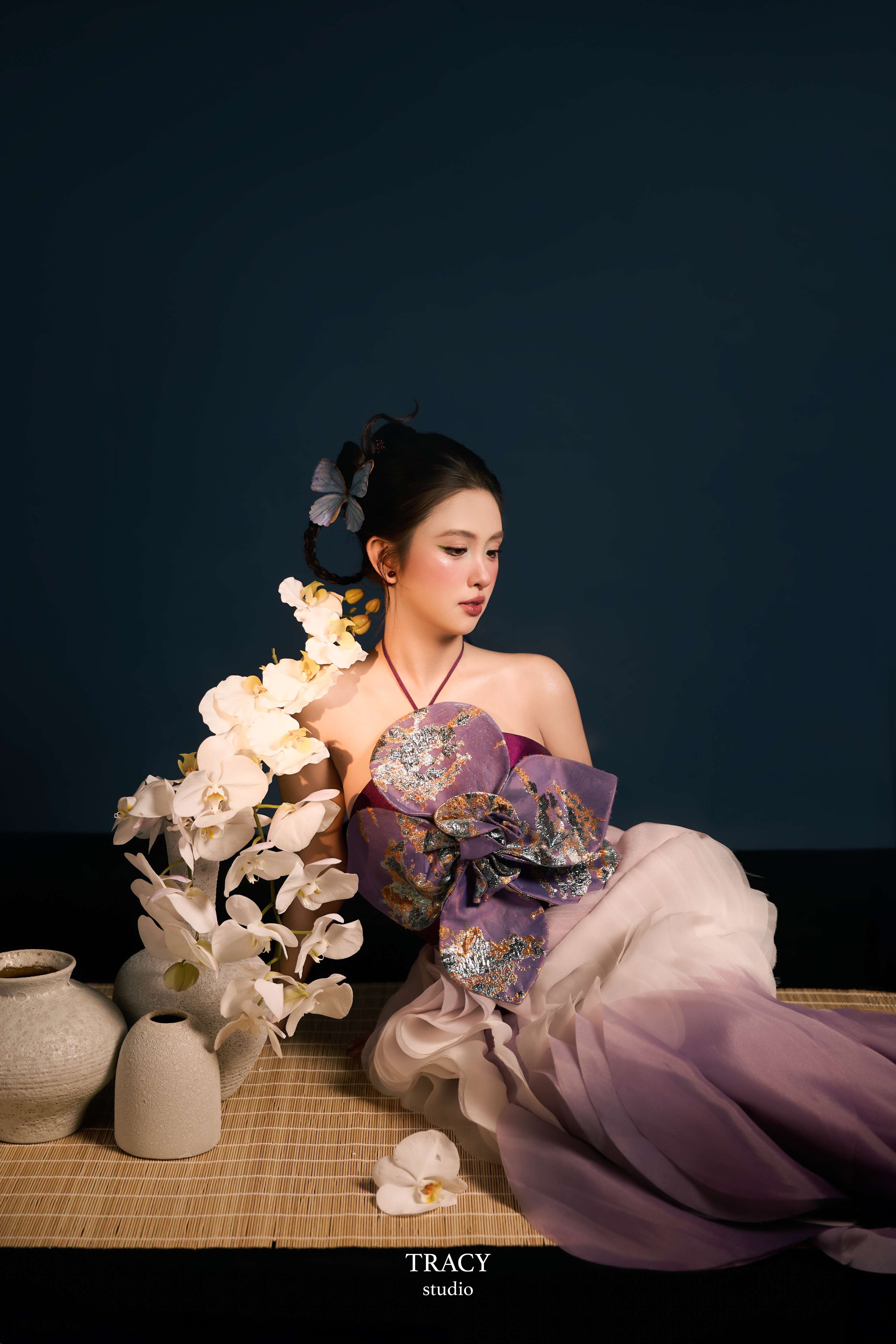 frontend/img/gallery/anh-tet-yem-ao-dai/tracy-studio-chup-yem-phong-lan (9).jpg
